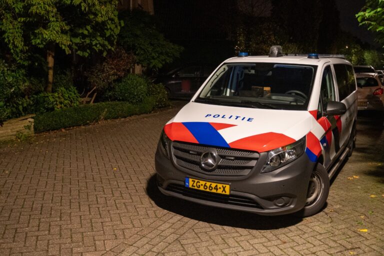 Man op slippers pleegt mislukte overval woning Ronnie Flex