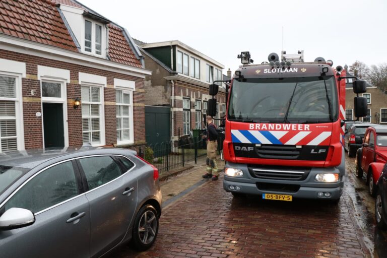 Wateroverlast in de Dorpsstraat door hoogwater