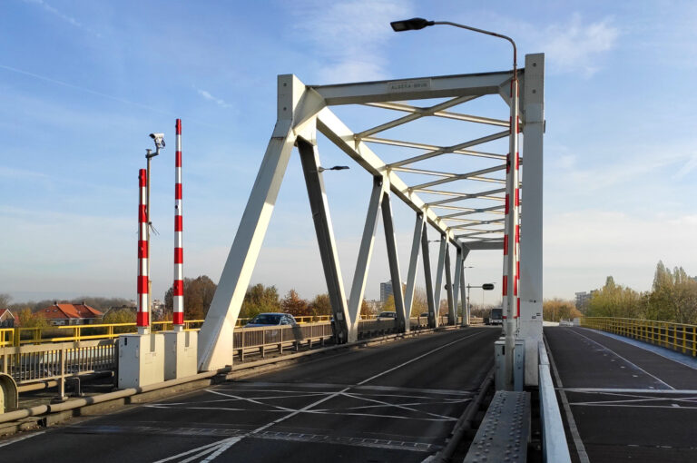 Meerdere nachtelijke brugopeningen vanwege werkzaamheden Algerabrug