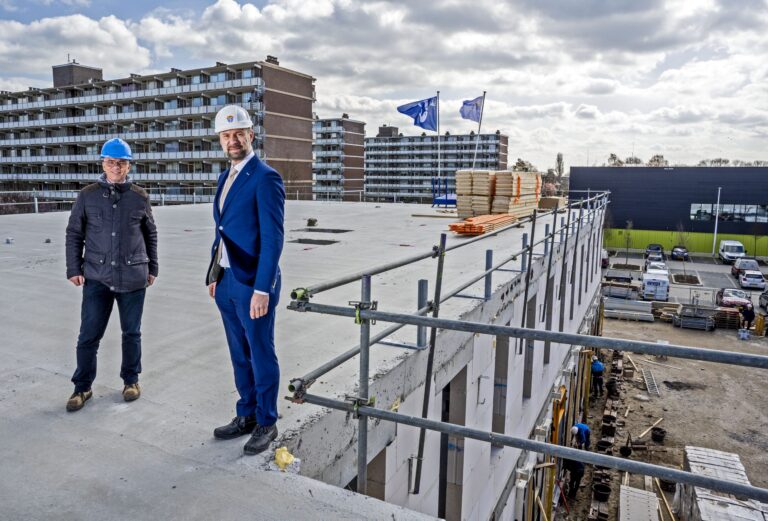 Bouw de Olijfboom bereikt hoogste punt