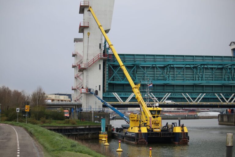 Revisie van aandrijving Hollandse IJsselkering