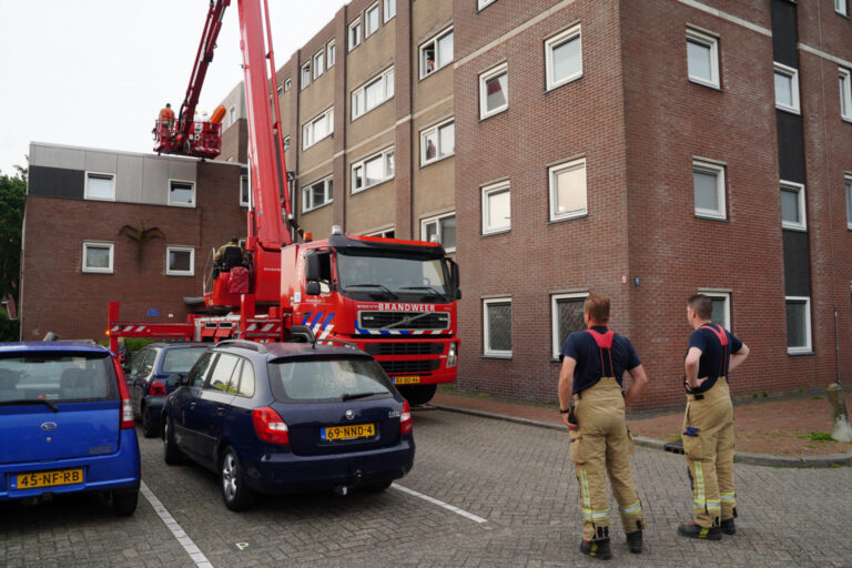 Man raakt gewond na sprong uit raam tijdens ontsnappingspoging