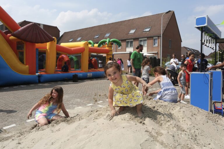 Splinternieuwe speelkeet geopend in Schollevaar