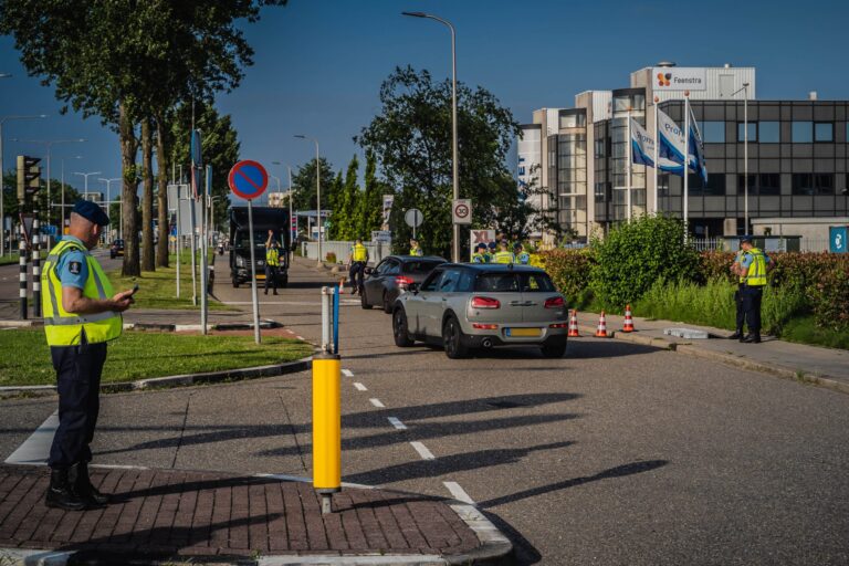 Verkeerscontrole Hoofdweg: 17 bekeuringen