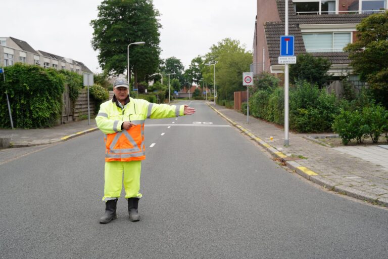 Verkeersregelaars en paaltjes moeten sluipverkeer in Schollevaar voorkomen