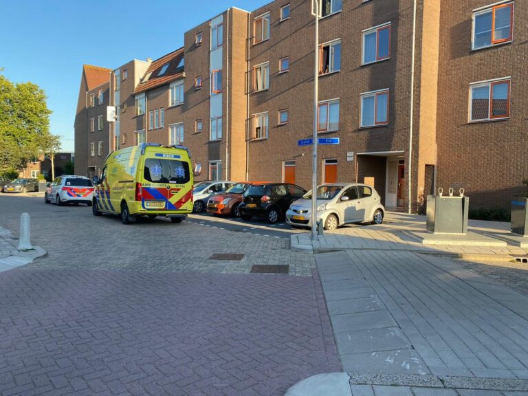 Man mogelijk gestoken bij ruzie in woning aan Grafiek