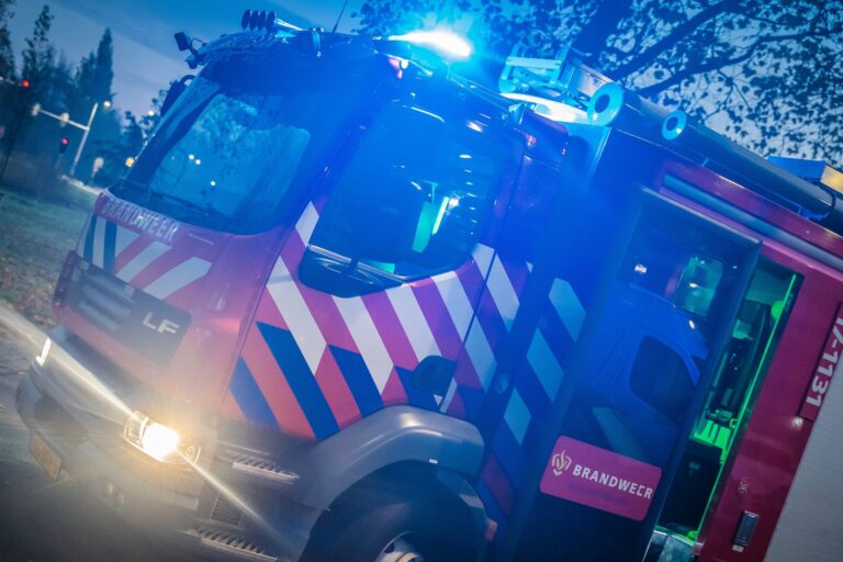 Brandweer uitgerukt voor brand in machinekamer Purmerhoek