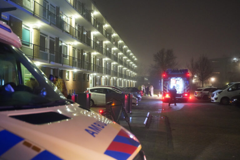 Man overleden na woningbrand aan Reigerlaan