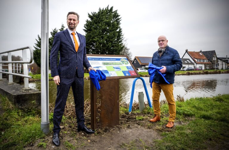 Onthulling informatieborden over geschiedenis van Capelle aan den IJssel