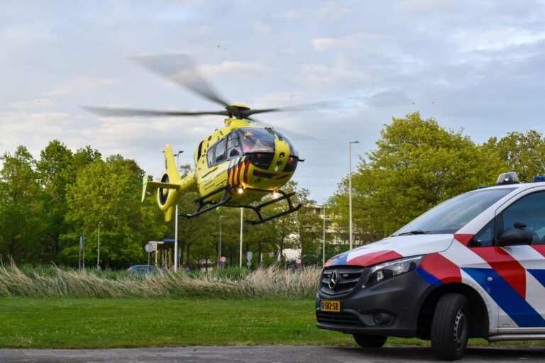 Traumahelikopter geland op de Fluiterlaan