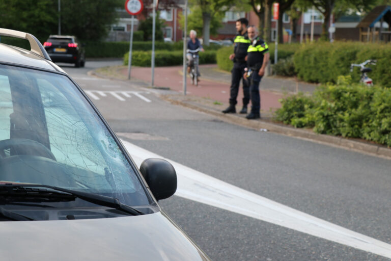 Kind zwaargewond na aanrijding op Hobo