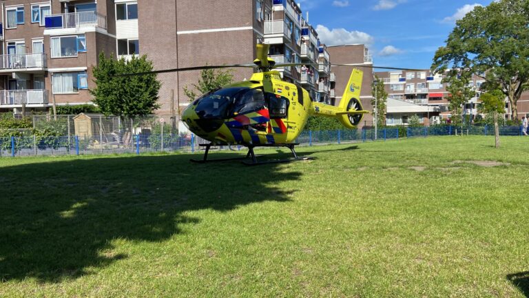 Traumahelikopter geland in speeltuintje Heer Halewijnburg