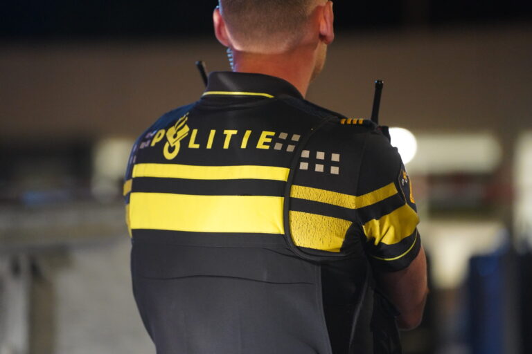 Agenten lossen schot bij aanhouding Capellenaren en Rotterdammer op A16