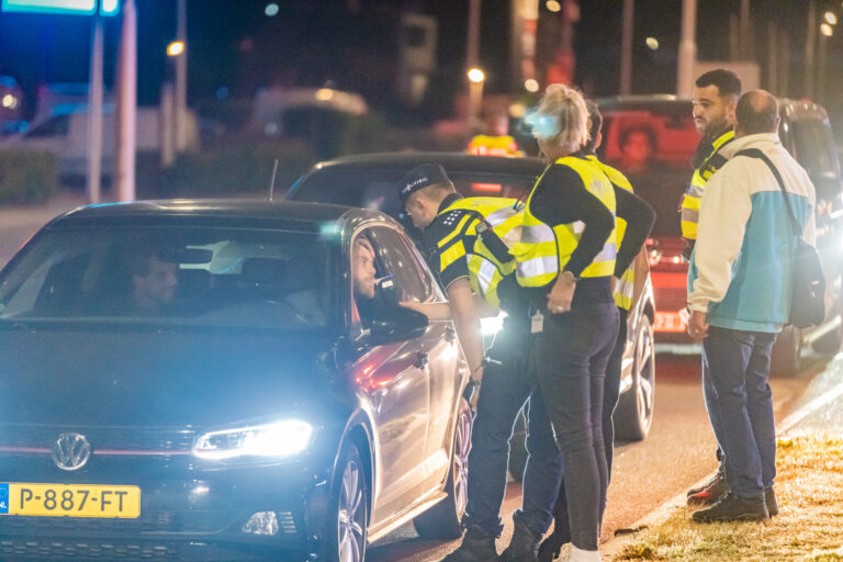 Politie legt alcoholcontrole Hoofdweg stil vanwege te groot aantal overtreders