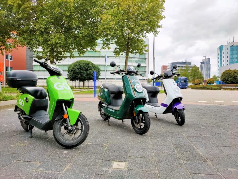Gemeente stopt met proef deelscooters