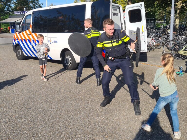 Informatiemiddag politie bij metrostation Capelsebrug