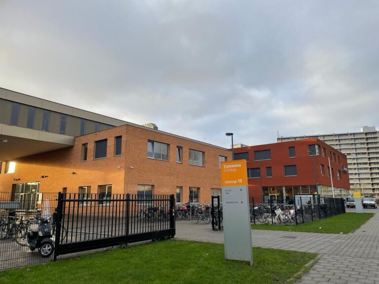 Lokaal Comenius College ontruimd na spuiten met ‘pepperspray’