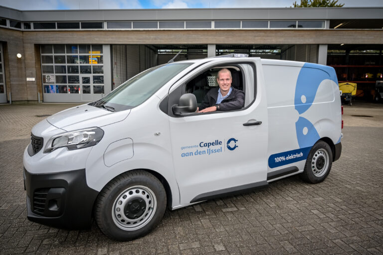 Gemeente start met vervangen wagenpark met elektrische auto’s: “belangrijk om als gemeente het goede voorbeeld te geven”