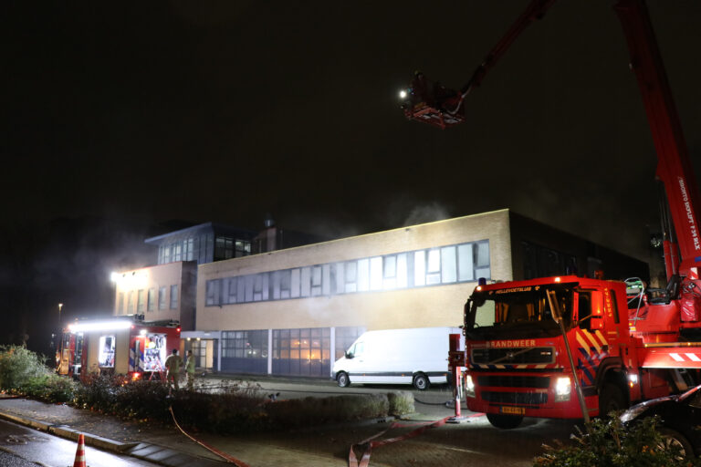 Brandweer houdt realistische oefening in Rivium