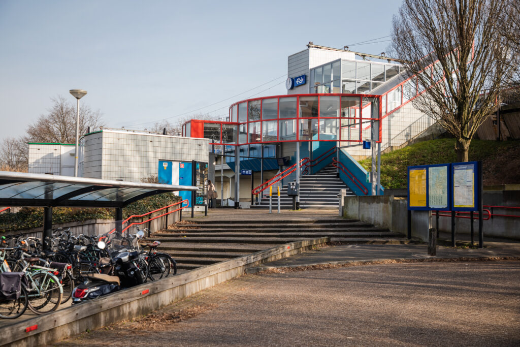 Capellenaar (15) op heterdaad aangehouden tijdens diefstal scooters in Nieuwerkerk aan den IJssel