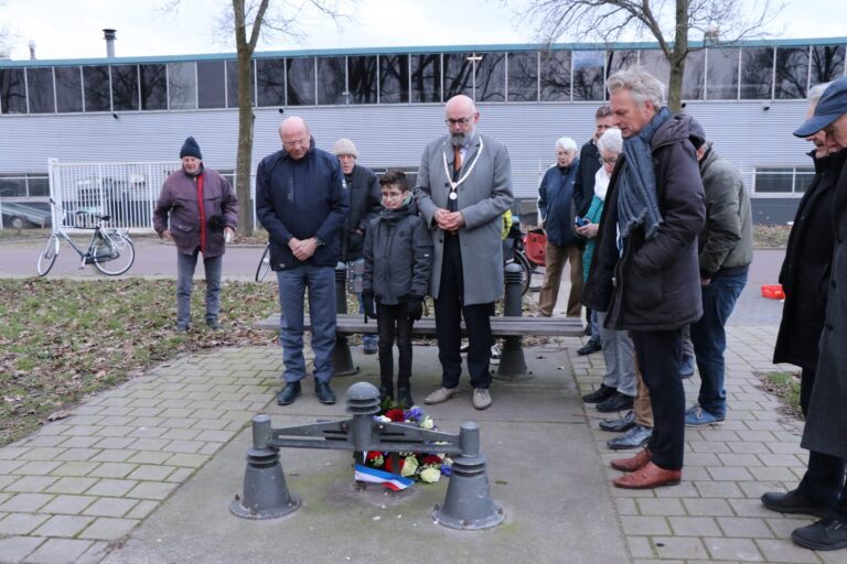 Watersnoodramp herdacht bij Monument 1953