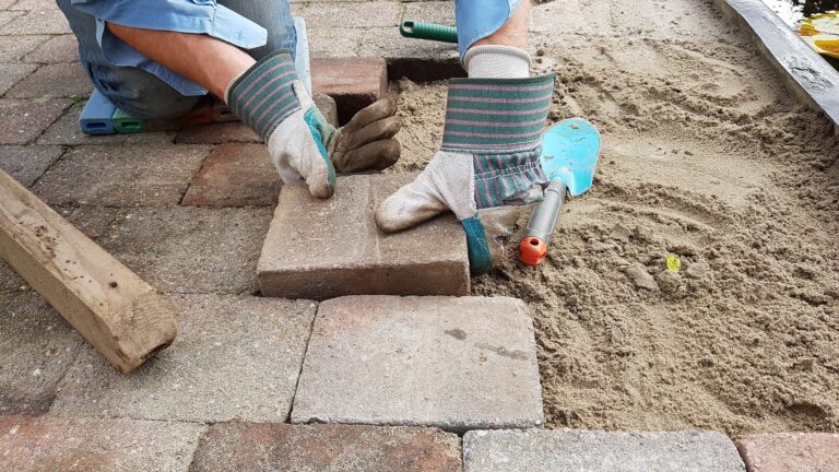 Bewoners Bloemenbuurt Krimpen hebben last van spoelgaten