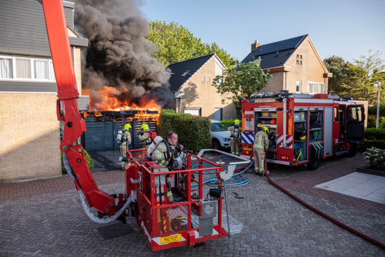 Brand verwoest schuur aan Neckerdal