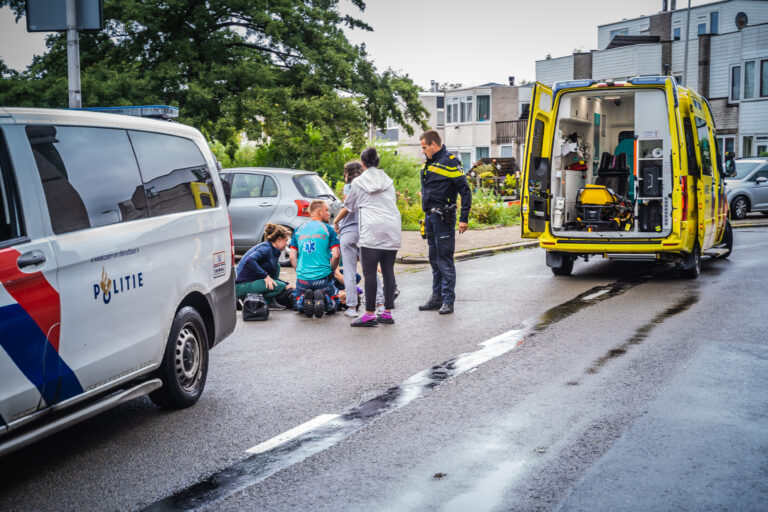 Jongen (15) gewond na val van scooter op Reidans