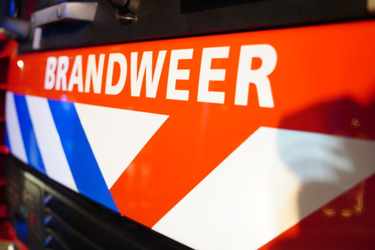 Grote brand in bedrijfspand Moordrecht geblust