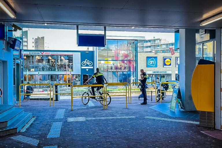 Politie geeft signalement vrij van man met mes in Schollevaar