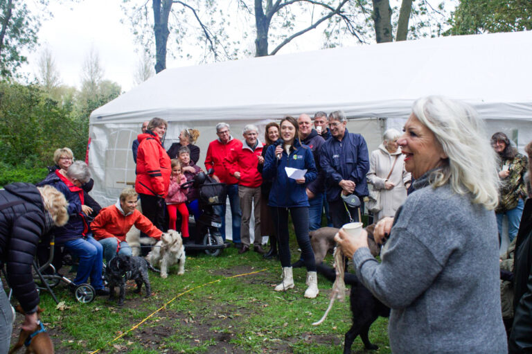 Hondenspeeltuin aan Valeriusrondeel geopend