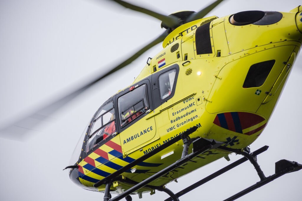 Motorrijder zwaargewond na ongeval op Abram van Rijckevorselweg (N219)