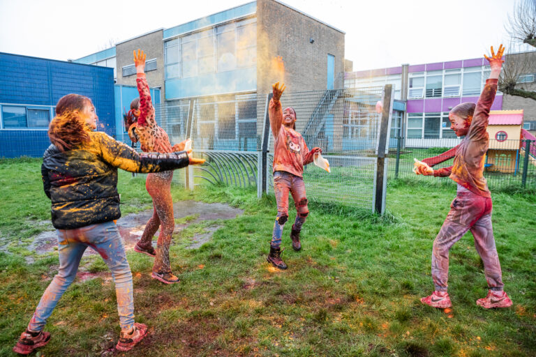 Holi-Phagwa gevierd in Capelle: “Het is een feest voor iedereen”