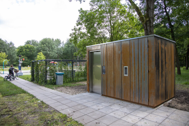 Nieuw openbaar toilet opgeleverd in Schollebos