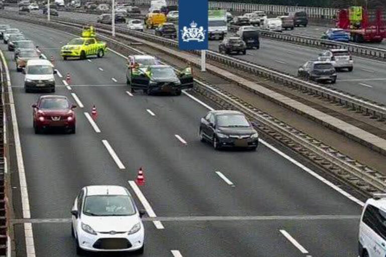 A16 vrijgegeven na ongeval op Van Brienenoordbrug