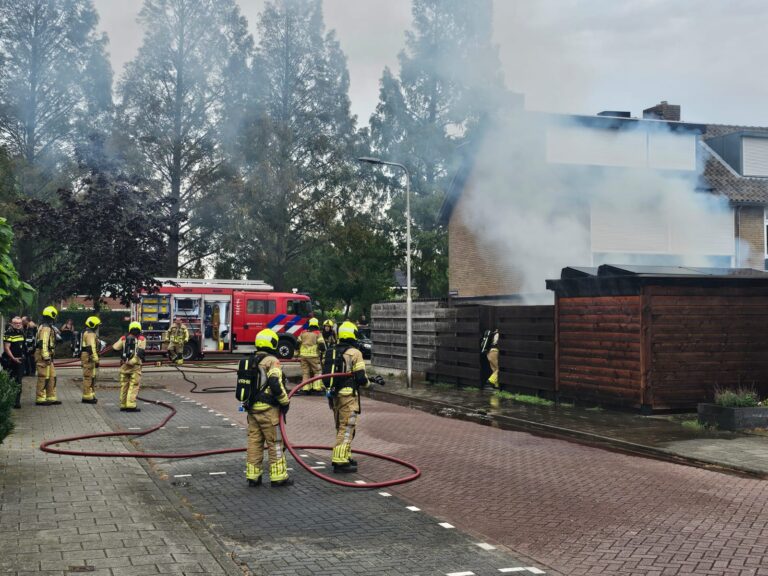 Brand in schuur Moerkapelle nadat accu van skelter vlam vat