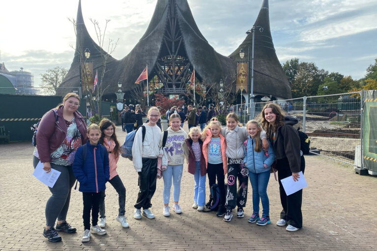 Jonge mantelzorgers hebben onvergetelijke dag in Efteling