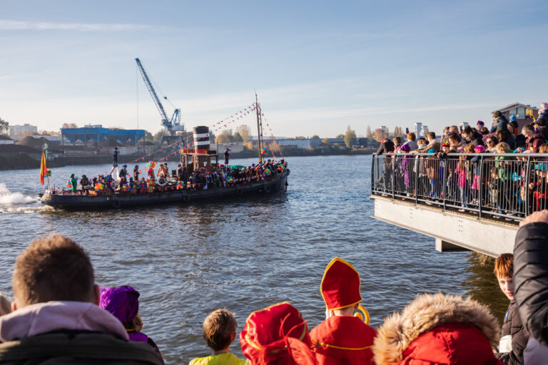 Zie ginds komt de stoomboot: Lees hier waar en wanneer Sinterklaas aankomt