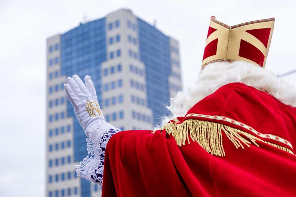 Hij komt, hij komt: Sinterklaas komt komende zaterdag naar Capelle en Krimpen