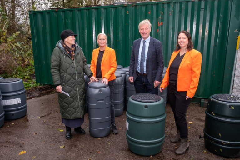 Zestig regentonnen voor inwoners Langeland