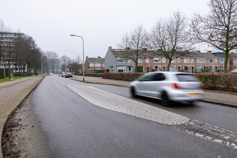 Batavierlaan in Nieuwerkerk aan den IJssel in februari op de schop