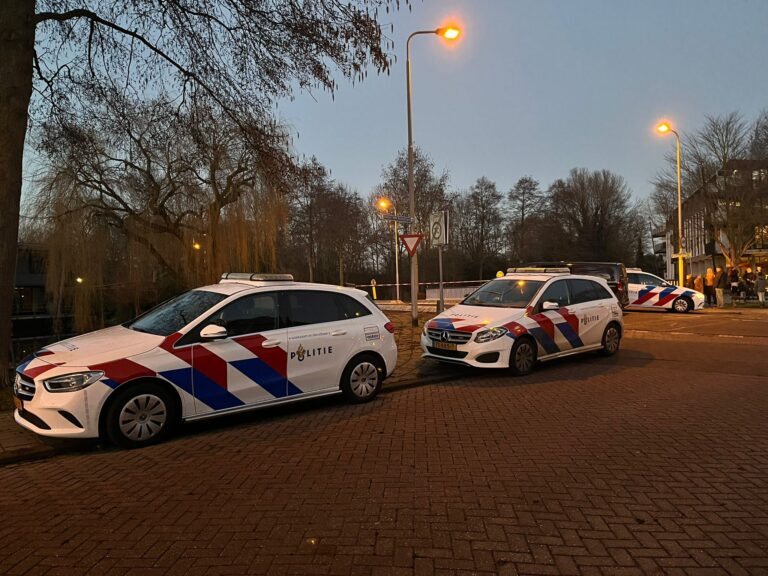 Spelende kinderen vinden tas met munitie