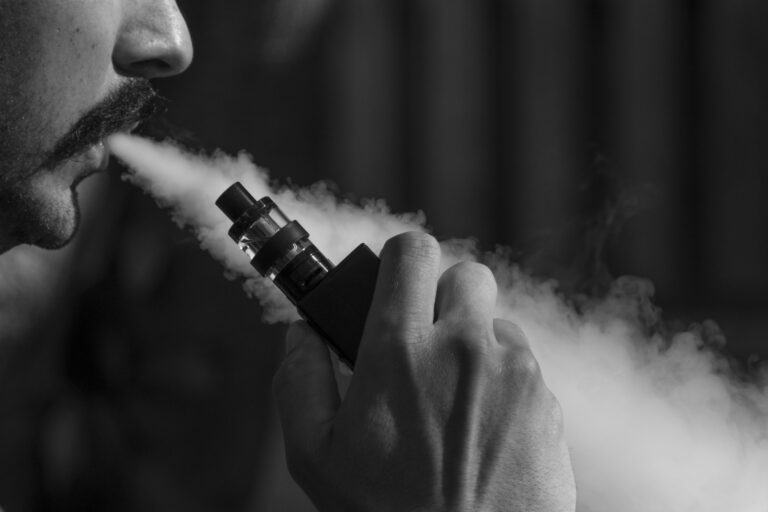 NVWA neemt illegale vapes in beslag bij Capellenaar