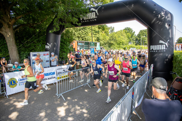 Precies 300 lopers nemen deel aan 34e editie Koornmolen Lions Rottemerenloop