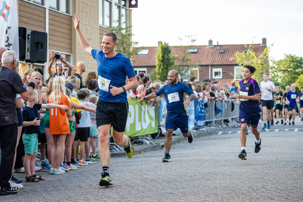 Inschrijvingen Ronde van West geopend; dit jaar in teken van Stichting Ambulance Wens