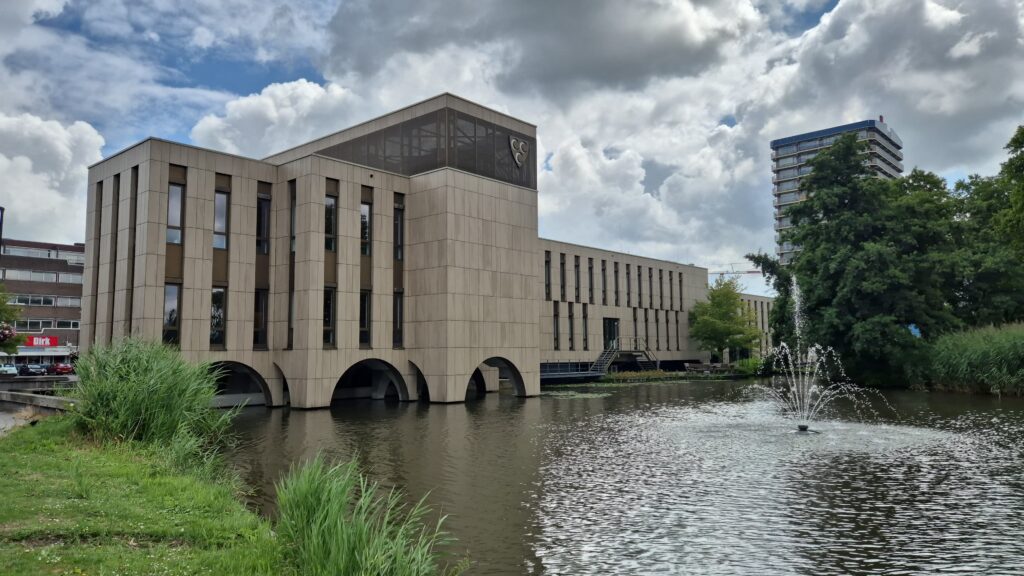 Gemeente waarschuwt voor dwingende verkopers aan de deur