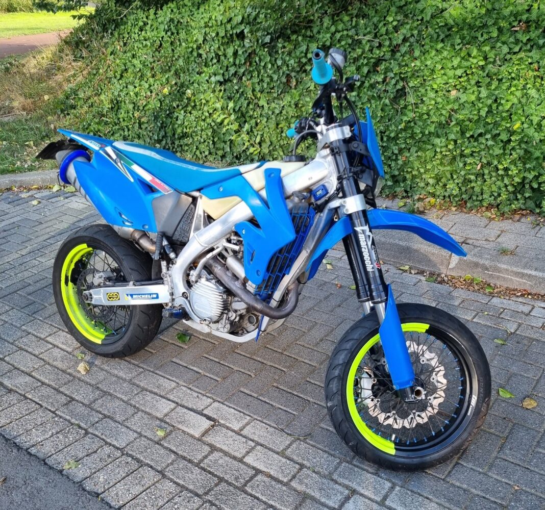 Motorrijder aangehouden