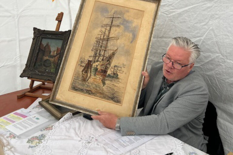 Taxeren tijdens Kunstmarkt succes, opbrengst naar Ondersteuningscentrum De IJssel