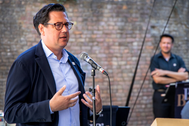 [VIDEO] Burgemeesters Zuidplas en Bückeburg over innige band: ‘Juist vandaag de dag belangrijk’