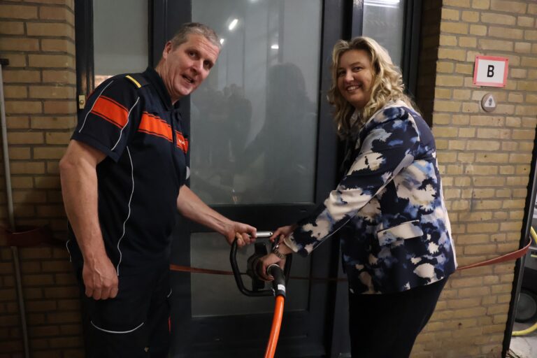 Vernieuwde brandweerkazerne geopend in Krimpen aan den IJssel Vernieuwde brandweerkazerne geopend in Krimpen aan den IJssel